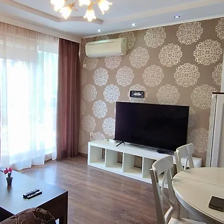 公寓 Peaceful Three-bedroom In Briz, By Flat Mаnаger 瓦爾納