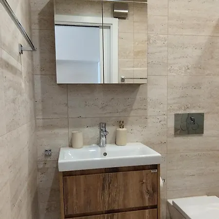 Peaceful Three-bedroom In Briz, By Flat Mаnаger Warna