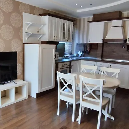 アパート Peaceful Three-bedroom In Briz, By Flat Mаnаger *