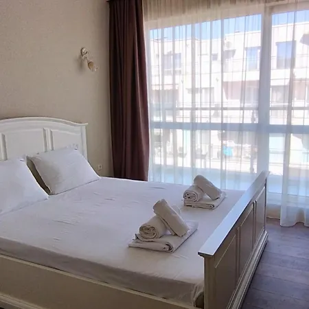 Apartament Peaceful Three-bedroom In Briz, By Flat Mаnаger *