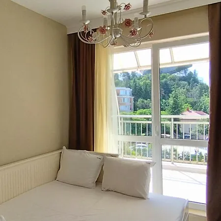 Peaceful Three-bedroom In Briz, By Flat Mаnаger *