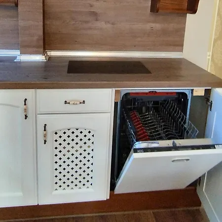 Peaceful Three-bedroom In Briz, By Flat Mаnаger 瓦爾納