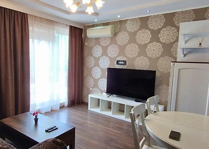 아파트 Peaceful Three-bedroom In Briz, By Flat Mаnаger 바르나