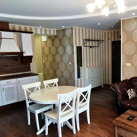 Appartement Peaceful Three-bedroom In Briz, By Flat Mаnаger *