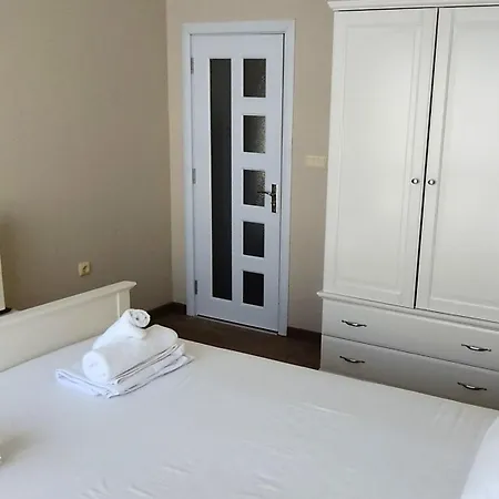 Апартаменты Peaceful Three-bedroom In Briz, By Flat Mаnаger *